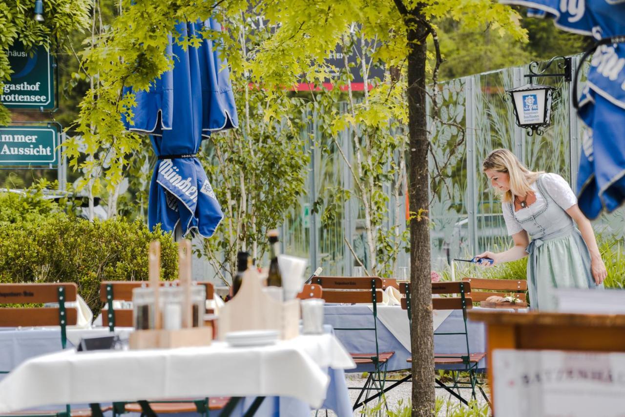 Landgasthof&restaurant Batzenhäusl Frühstückspension Sankt Gilgen